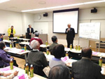 講演する渡邊先生